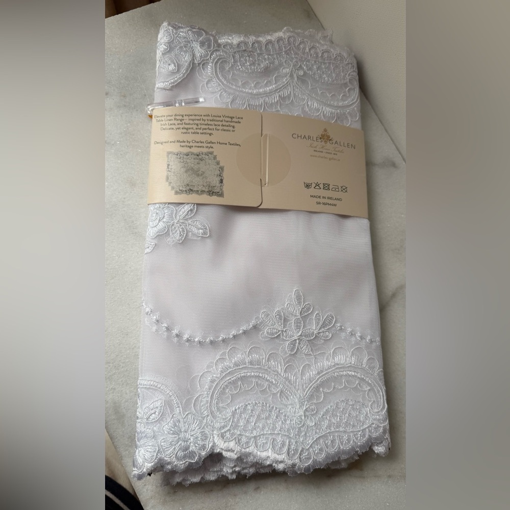 Charles & Allen Louisa Vintage Style Lace Table 4 place mats - White - Picture 9 of 9